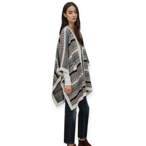 Aritzia Golden by TNA Alpaca Wool Oversized Tribal Print Shawl Wrap Small/Medium